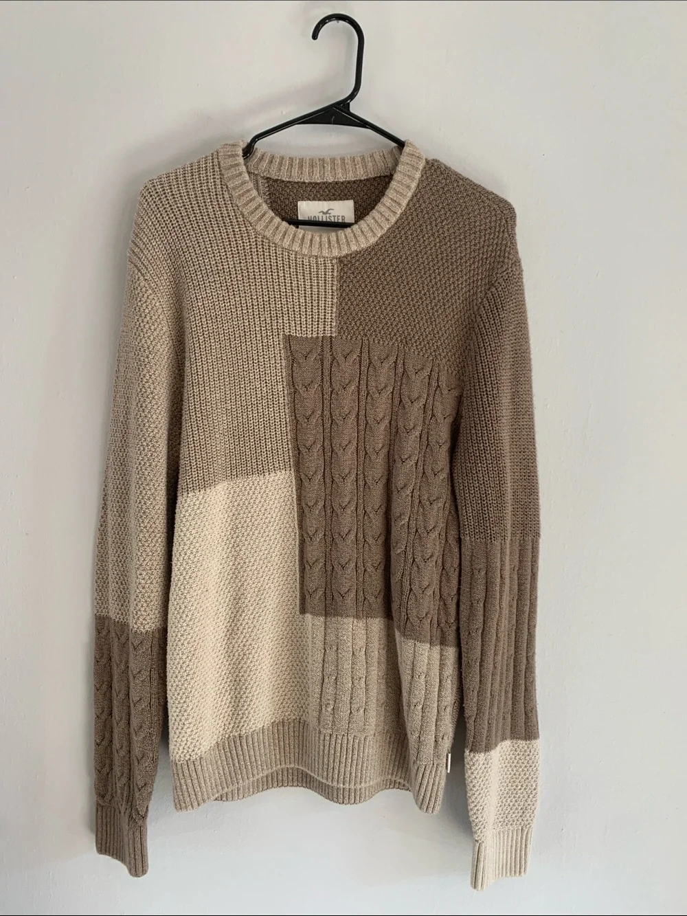 HOLLISTER Neutral Tone Colorblock Cable-Knit Crewneck Sweater